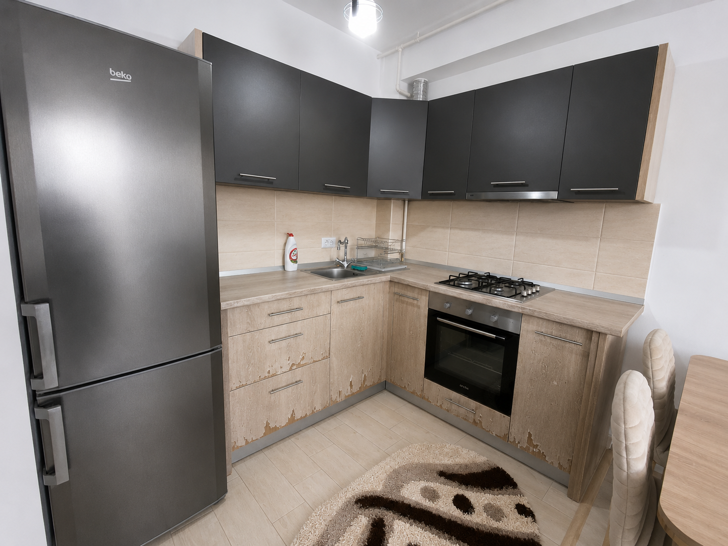 Înainte — transformare mobilier prin înlocuirea fronturilor